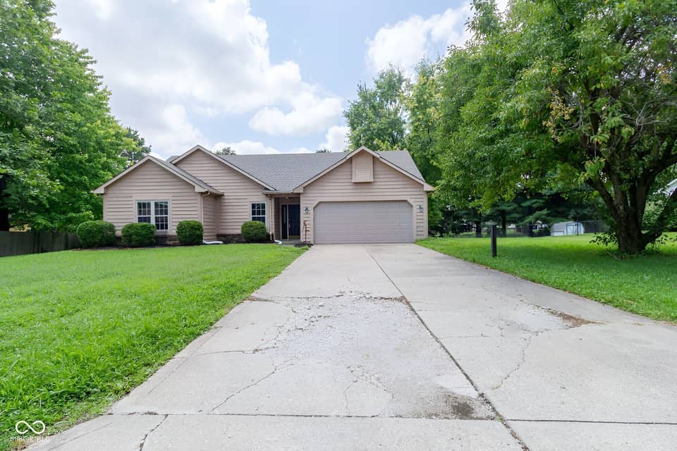 572 San Ricardo Drive, Greenwood, IN 46142, photo 1 of 27