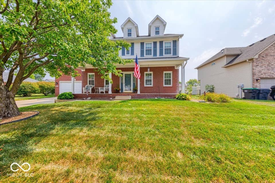415 N Greenbriar Drive, Greenwood
