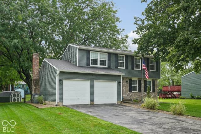 570 Meadowview Lane, Greenwood, IN 46142, photo 2 of 49