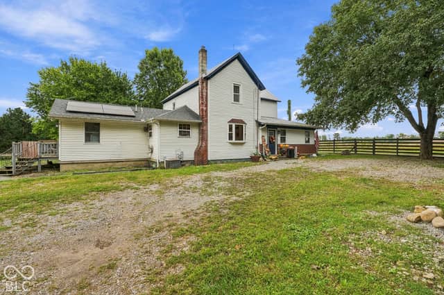 610 E 5th Street, Burlington, IN 46915, photo 2 of 47