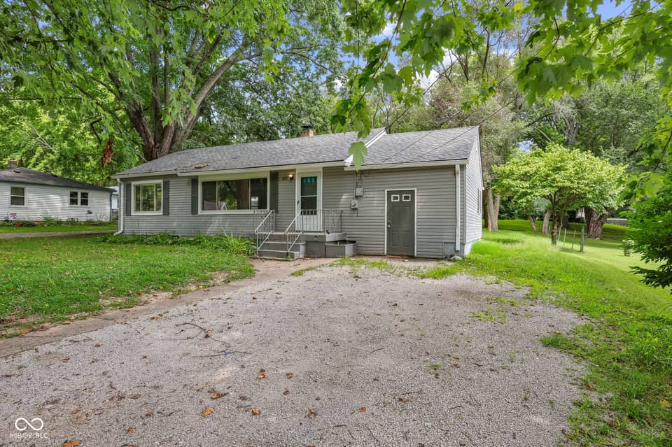 1075 S Morgantown Road, Greenwood