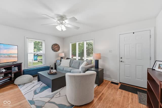 6832 Hillside Avenue, Indianapolis, IN 46220, photo 4 of 54