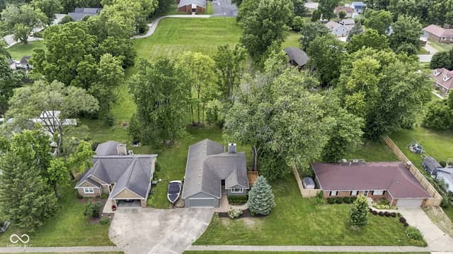 329 N East Street, Westfield, IN 46074, photo 5 of 38