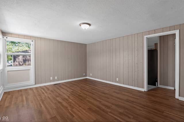 5884 E 42nd Street, Indianapolis, IN 46226, photo 4 of 18