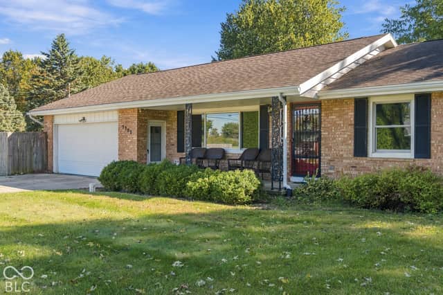5300 S Breezewood Drive, Muncie, IN 47302, photo 4 of 27