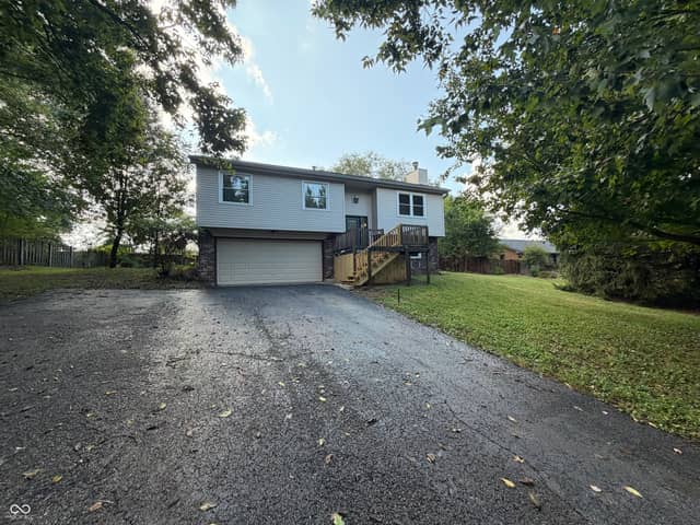 100 Cramer Place, Martinsville, IN 46151, photo 2 of 17