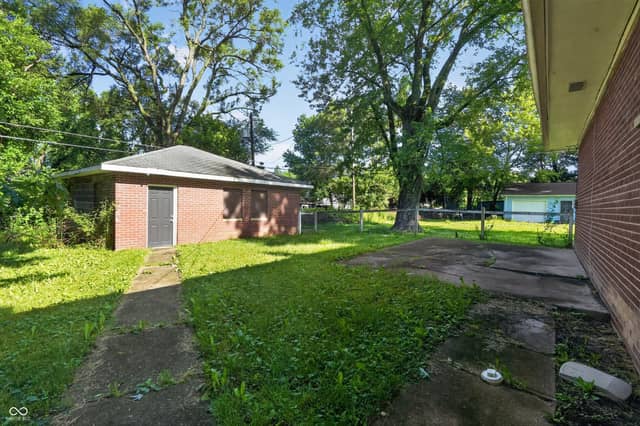 3950 N Elizabeth Street, Indianapolis, IN 46226, photo 2 of 18