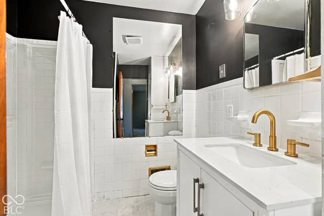 3045 W 69th Street, Indianapolis, IN 46268, photo 4 of 33
