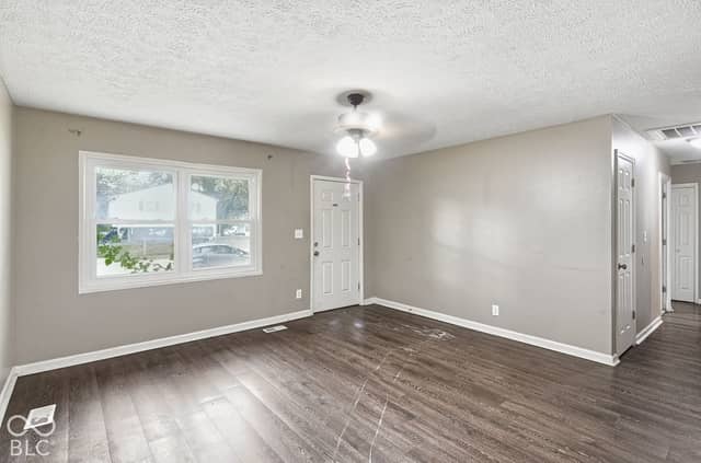 7632 E 37th Place, Indianapolis, IN 46226, photo 4 of 10
