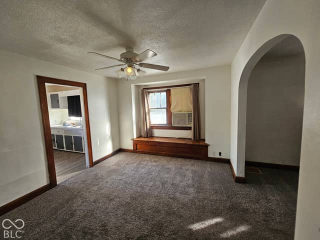 1049 S Pershing Avenue, Indianapolis, IN 46221, photo 2 of 21