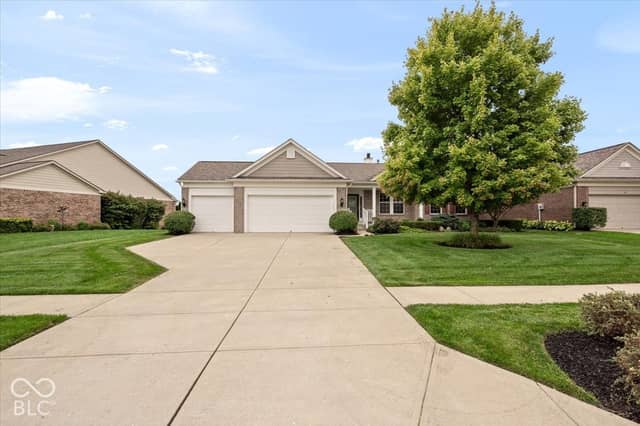 8923 W Cobblestone Drive W, Zionsville, IN 46077, photo 3 of 43