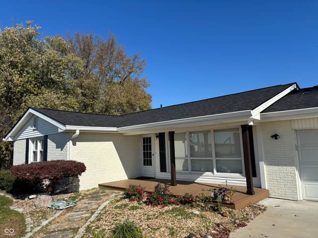 7261 S 250 E, Columbus, IN 47201, photo 3 of 42