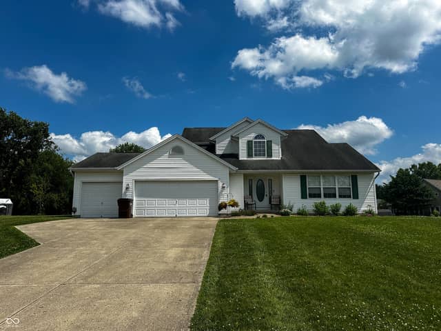 323 Woodfield Drive, Batesville, IN 47006, photo 2 of 29