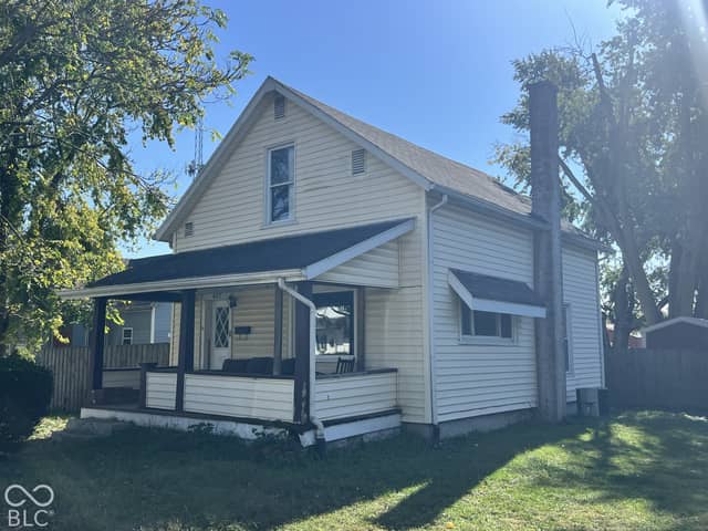 407 E College Street, Crawfordsville, IN 47933, photo 2 of 24