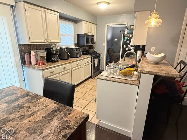 928 W 79th Street, Indianapolis, IN 46260, photo 4 of 8