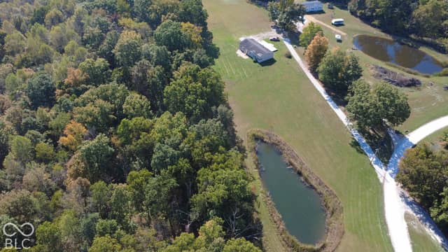 8476 E Sycamore Road, Bloomfield, IN 47424, photo 3 of 43