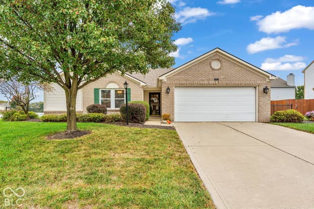 2163 Bradford Trace Boulevard, Indianapolis, IN 46229, photo 2 of 44