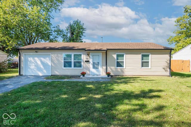 916 School Street, Greenfield, IN 46140, photo 2 of 19