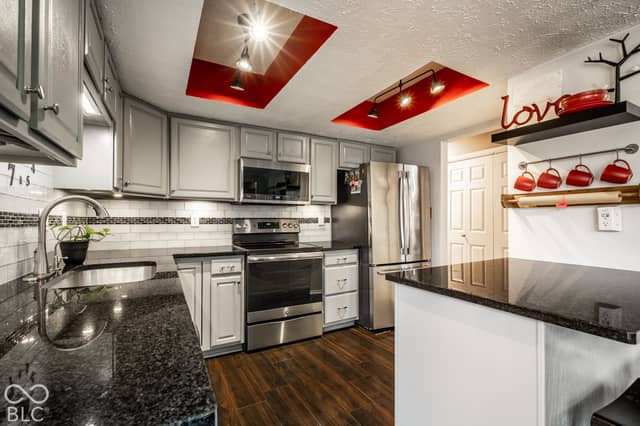 7901 Hampton Place, Fishers, IN 46038, photo 5 of 24