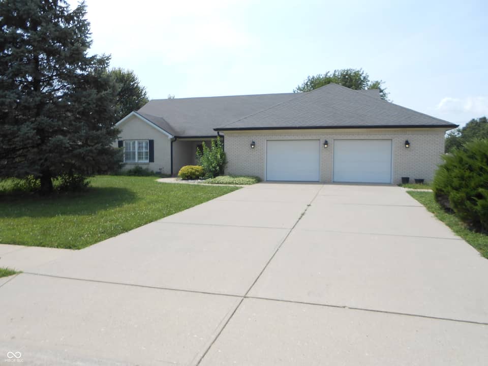 4140 S Danita Court S, New Palestine, IN 46163, photo 1 of 31