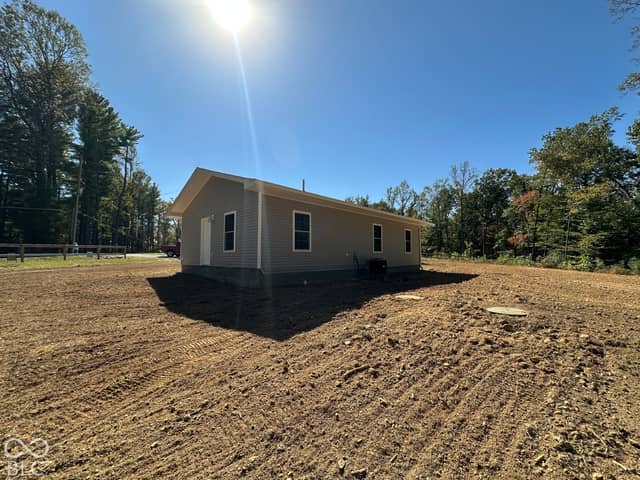 1277 N Lawrence Hollow Road, Bloomfield, IN 47424, photo 4 of 16