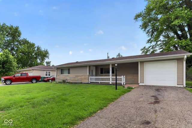 322 Meadow Lane, Plainfield, IN 46168, photo 3 of 27