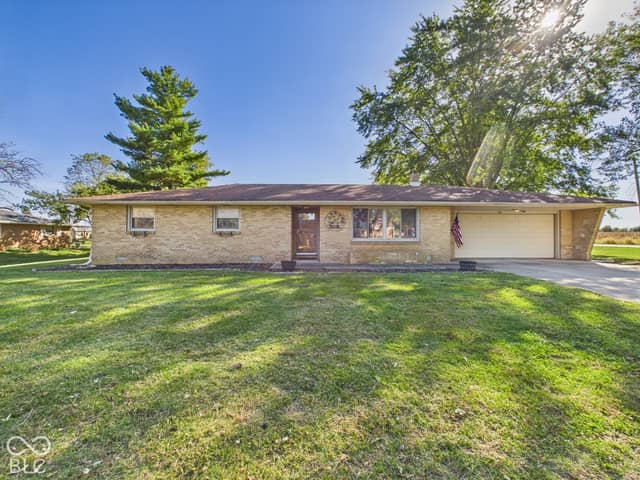 929 Imy, Anderson, IN 46013, photo 2 of 30