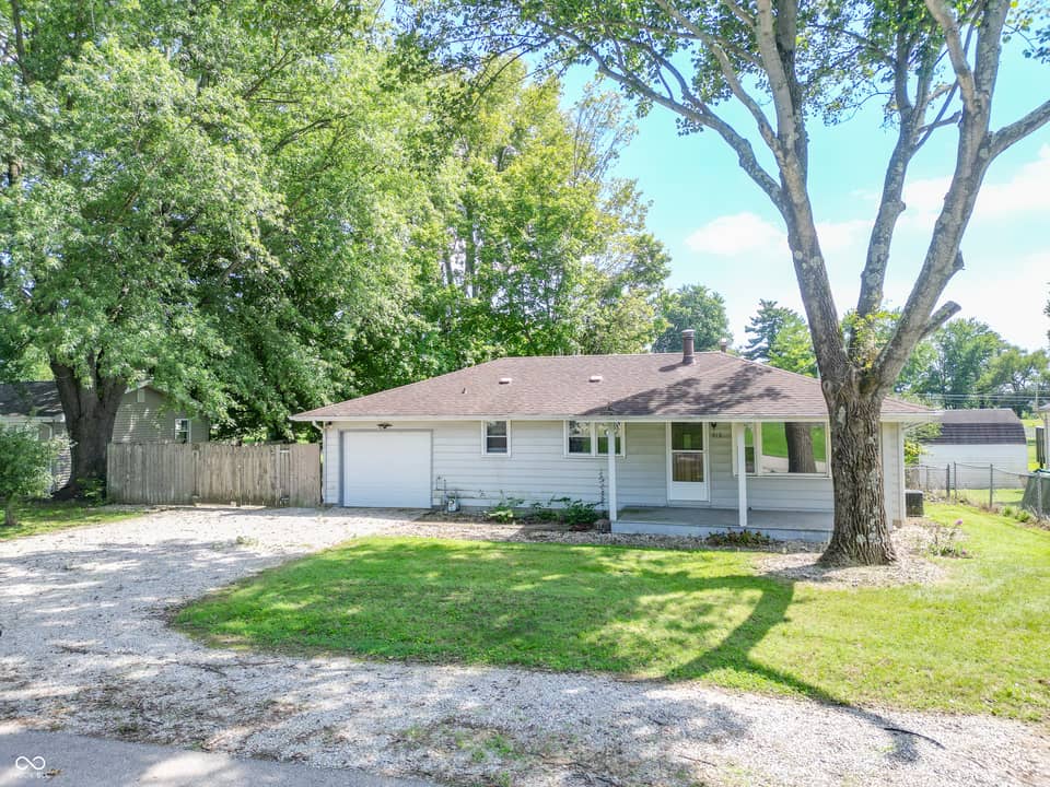 315 Daugherty Street, Columbus, IN 47201, photo 1 of 31