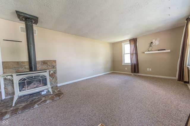 315 Daugherty Street, Columbus, IN 47201, photo 5 of 31