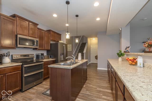 4522 Ozark Lane, Indianapolis, IN 46239, photo 4 of 37