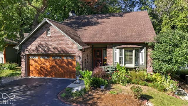 650 W Oak Street, Zionsville, IN 46077, photo 3 of 20