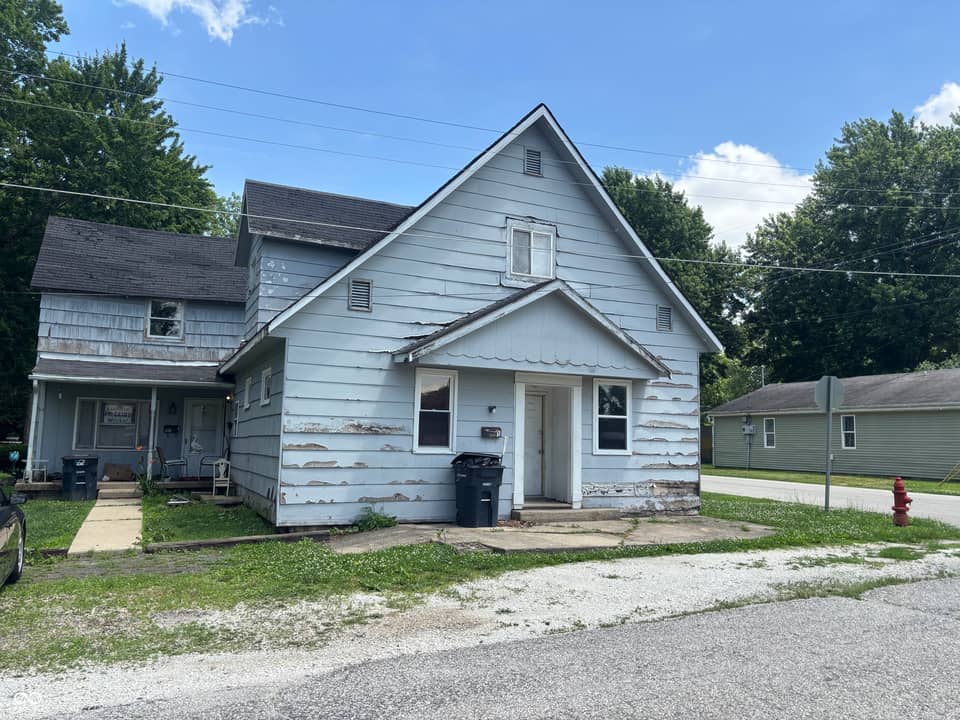 1225 S 25th Street, Elwood