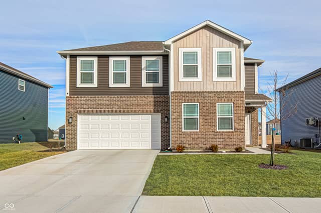 2214 Warbler Street, Danville, IN 46122, photo 2 of 43