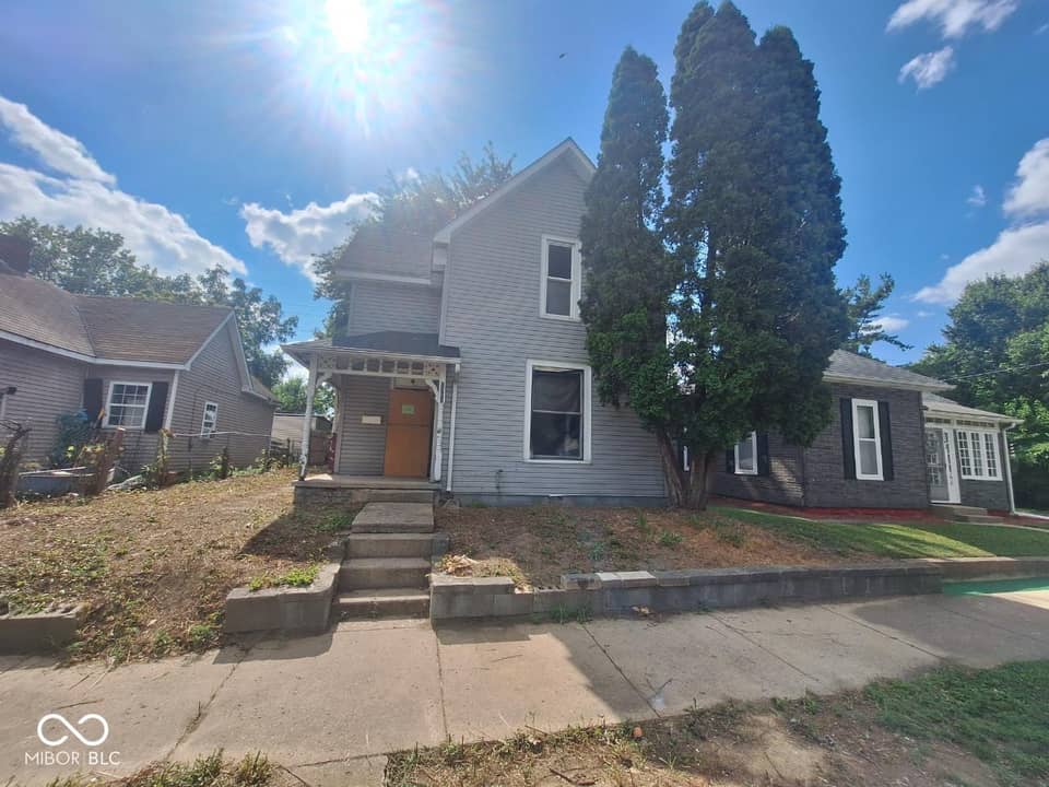 2209 E Lynn Street, Anderson, IN 46016, photo 1 of 21