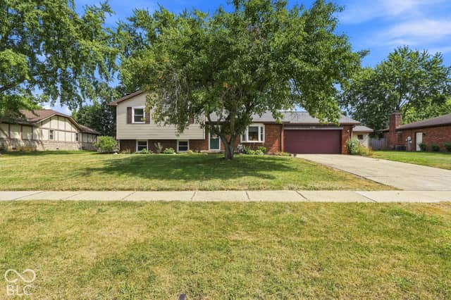 1159 Cambridge Drive, Greenwood, IN 46142, photo 2 of 70