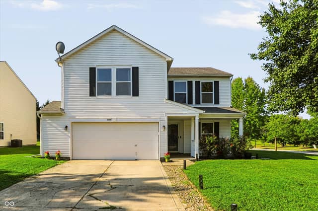 8647 Blooming Grove Drive, Camby, IN 46113, photo 2 of 35
