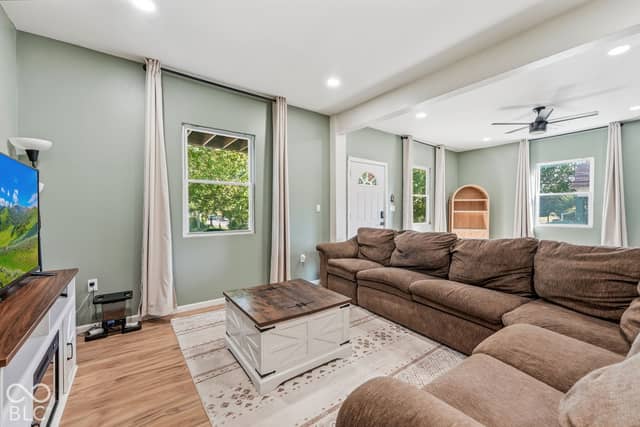 4002 Byram Avenue, Indianapolis, IN 46208, photo 5 of 28