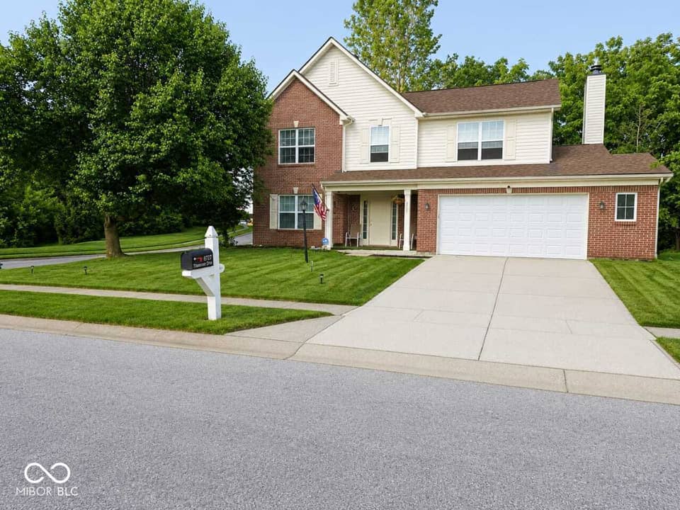8727 Trumpeter drive, Indianapolis