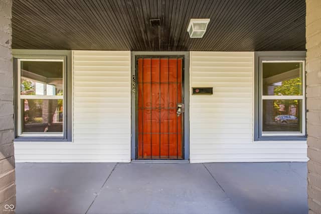 339 N Euclid Avenue, Indianapolis, IN 46201, photo 4 of 40