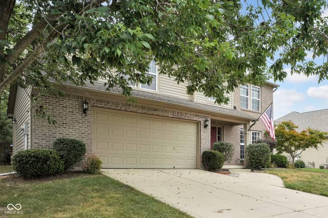 4254 Princeton Park, Columbus, IN 47201, photo 4 of 38