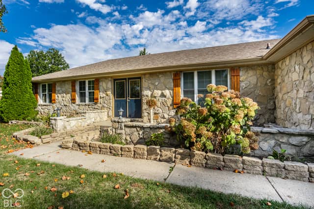 1401 Westwind Drive, Avon, IN 46123, photo 5 of 35