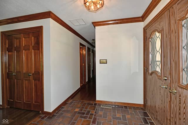 3190 Greensview Drive, Greenwood, IN 46143, photo 5 of 76
