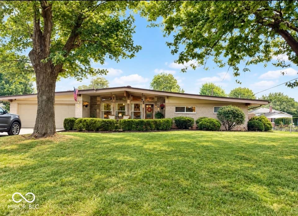 8223 S Talbott Avenue, Indianapolis, IN 46227, photo 1 of 35