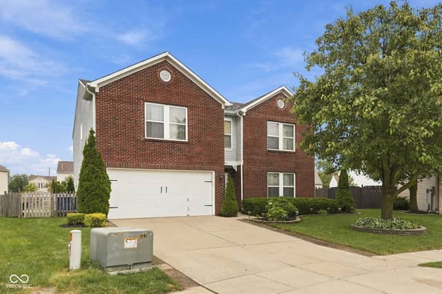 14555 Stewart Circle, Fishers, IN 46038, photo 3 of 35