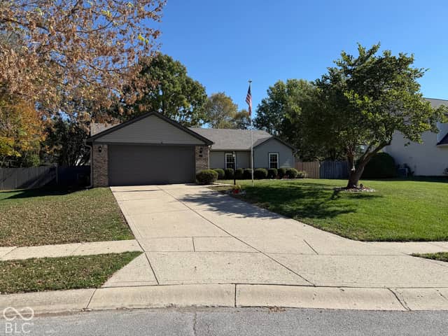 5535 Oakcrest, Indianapolis, IN 46237, photo 3 of 48