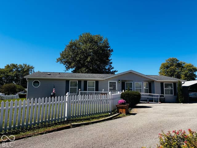 312 W Lou Lane, Greensburg, IN 47240, photo 4 of 30