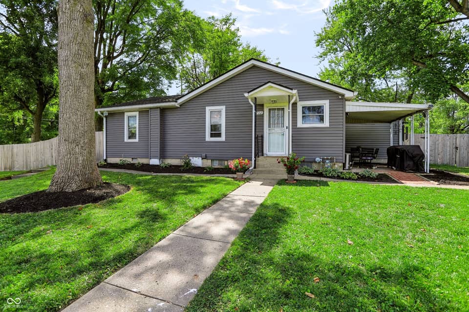 1702 N Campbell Avenue, Indianapolis, IN 46218, photo 1 of 65