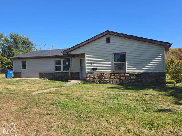 302 E Neal Street, Jasonville, IN 47438, photo 2 of 15
