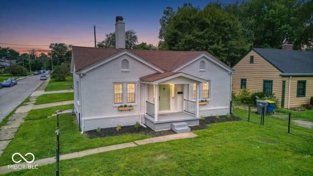 102 N Sheridan Avenue, Indianapolis, IN 46219, photo 2 of 24