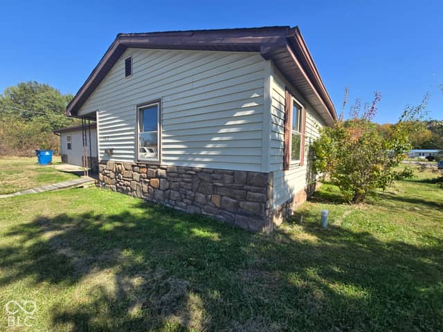 302 E Neal Street, Jasonville, IN 47438, photo 5 of 15